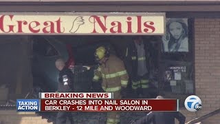 Vehicle smashes into nail salon on Woodward in Berkley