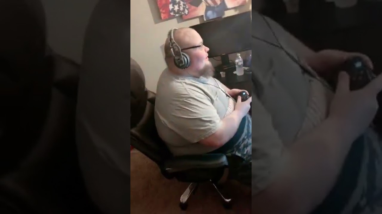 Fat guy rages at modern warfare 2 beta