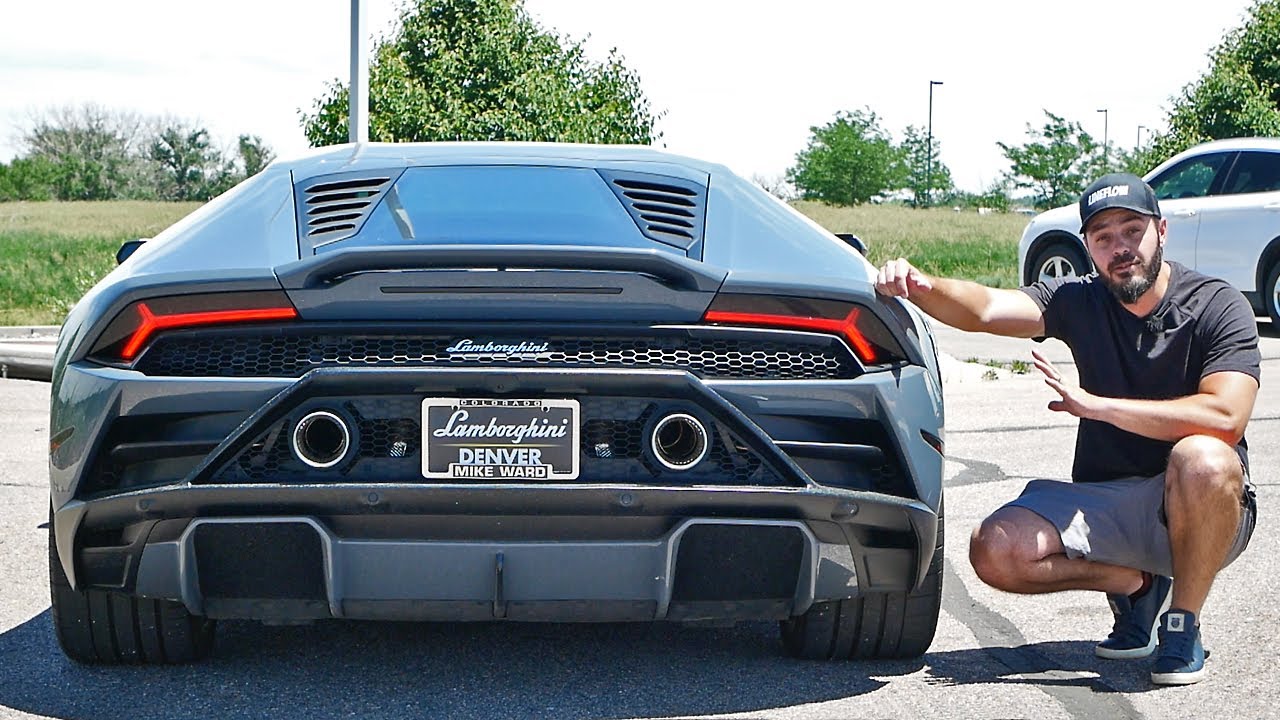 2023 Lamborghini Huracan EVO Coupe Digital Showroom