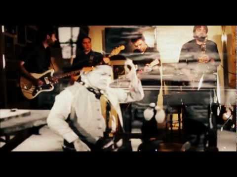 Los Tsunamis - The Lively Ones - Exodus ( Directo MUSICOLOGY Úbeda)