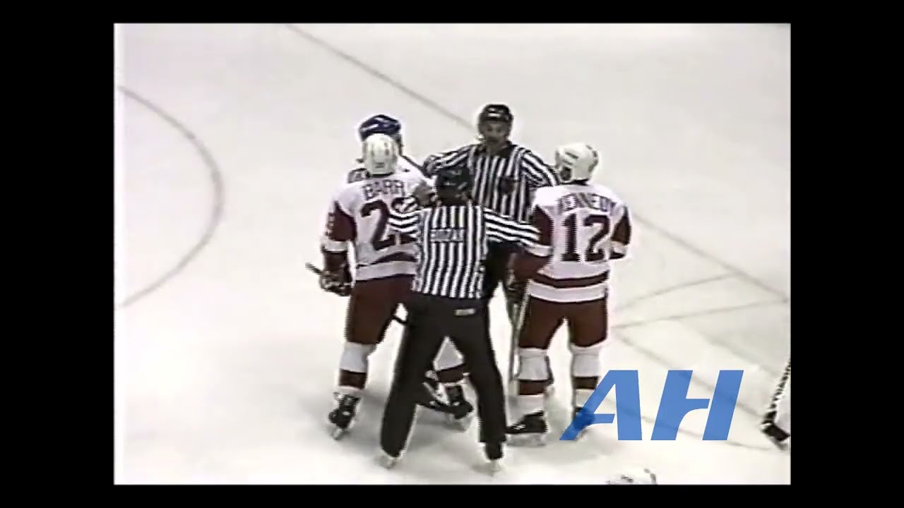 NHL Mar. 2, 1990 Sheldon Kennedy,DET v Gary Leeman,TOR (R) Toronto Maple Leafs Detroit Red Wings