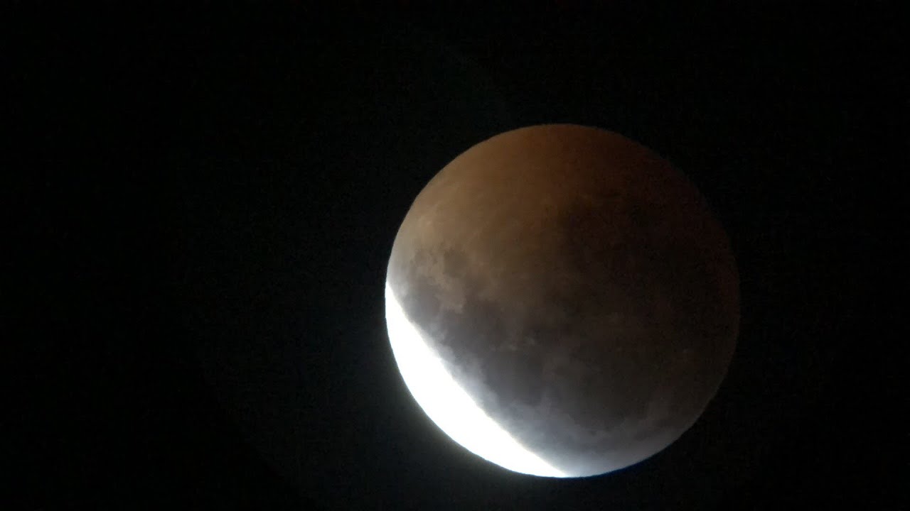 Lunar eclipse live - YouTube