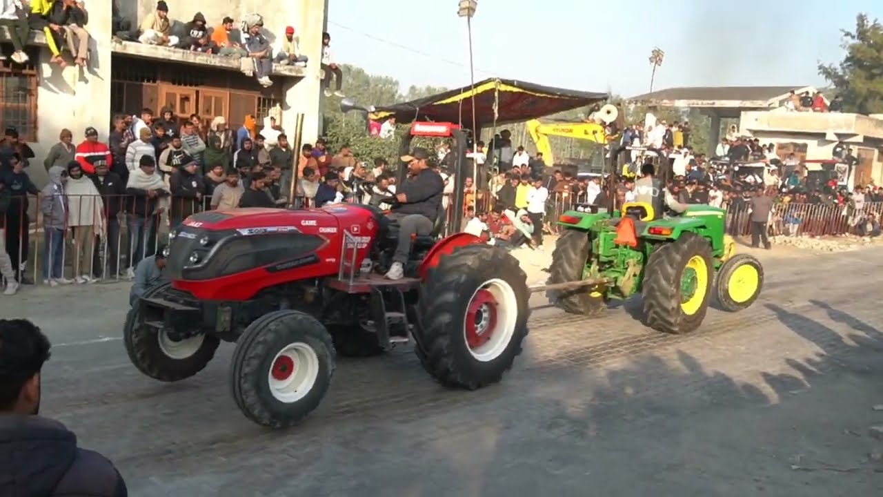 Dany, s Solis vs johndeer tractor tochan mukabla, Rohtak, Hariyana.