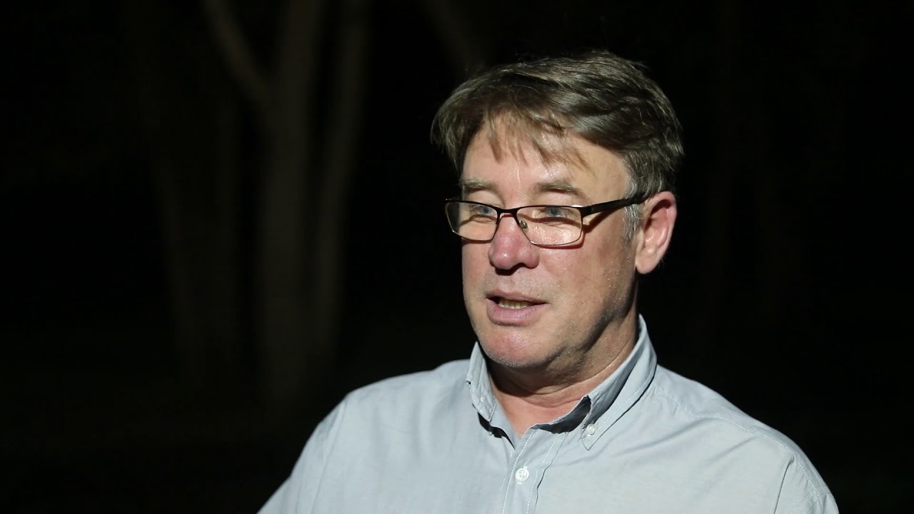 Dr. Conrad Steenkamp gesels oor die Afrikaanse Taalraad se