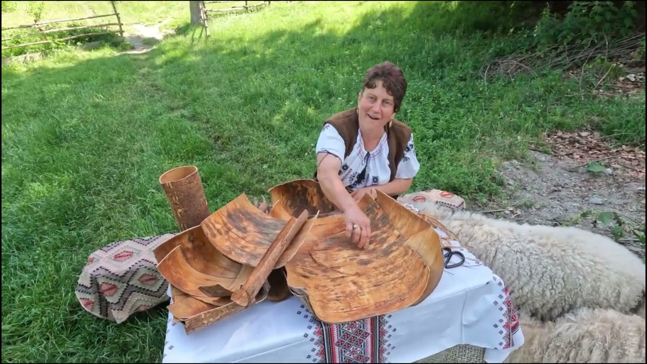 Brânză de Burduf În Coajă de Brad -Doamna Victorita din DAMBOVICIOARA .Ne Arată cum se Pregătește