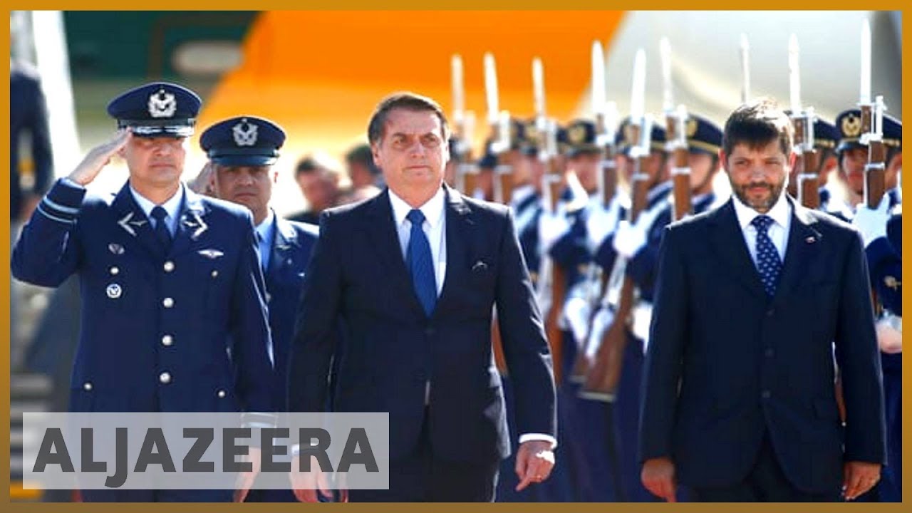 بولسونارو في تشيلي: الزعيم البرازيلي يُثير جدلاً | الجزيرة الإنجليزية