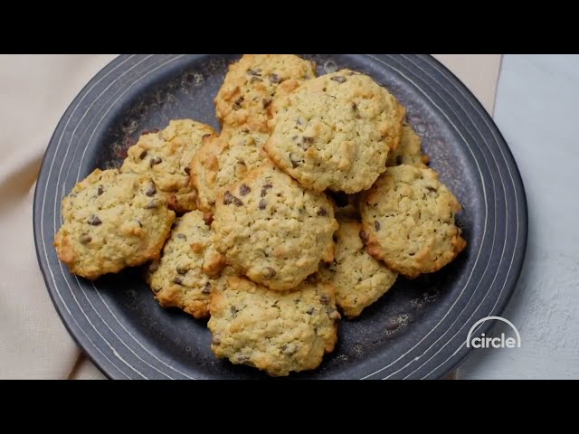 Ooey Gooey Oatmeal Cookies | Circle Kitchen class=