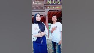 Lia Karmila feat Nawir Jr leusong pipi