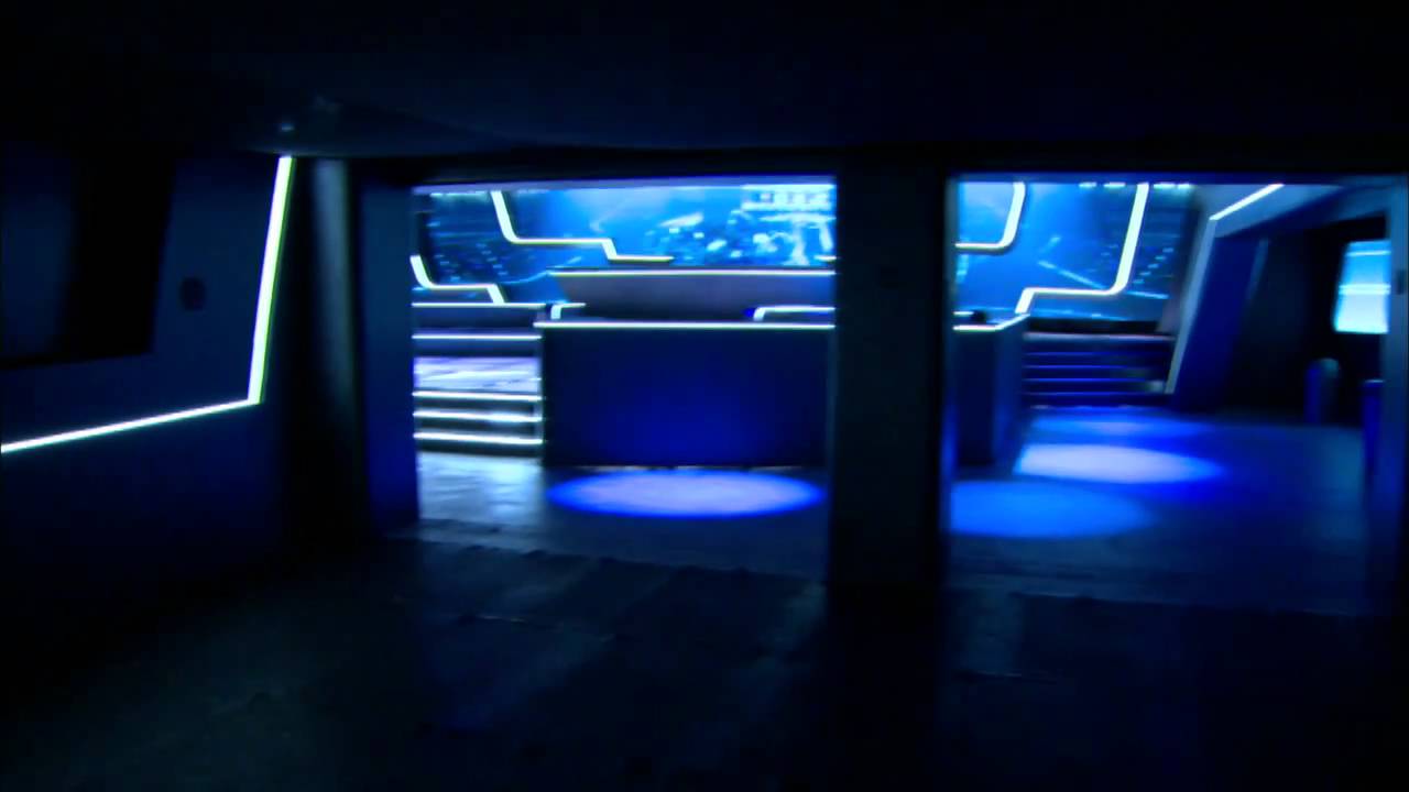 Tron Legacy BRoll - Flynn's Arcade Comic Con 2010