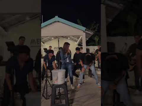 nabila cosplay jd guru olahraga..penonton auto diajak senam maumere