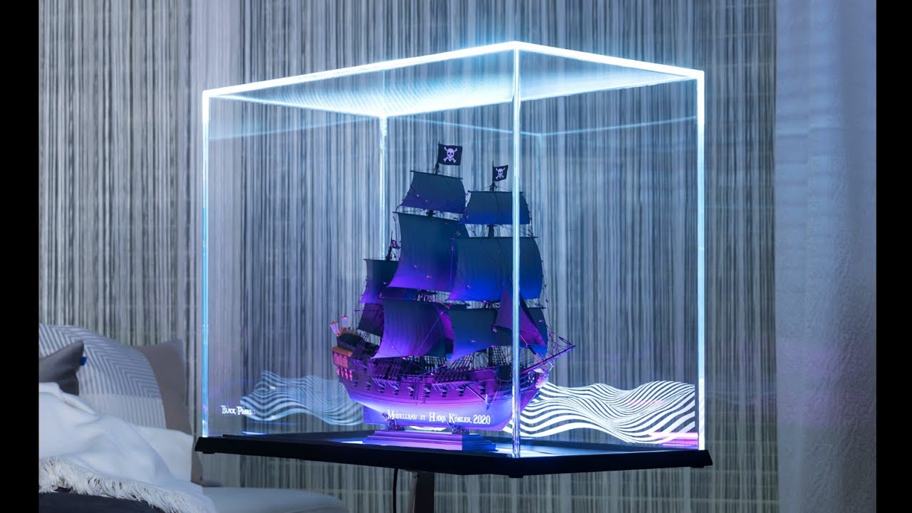 Vitrinenbau, Haubenvitrine LED beleuchtet | POLEAR