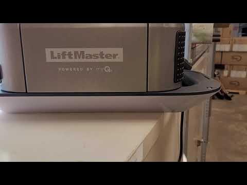 LiftMaster 87504R-267 MC - YouTube