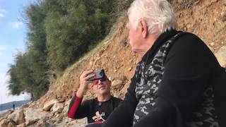 Semih Sergen Ve Toprak Sergen Denizin Dibinde Canlı Performans Sırasında