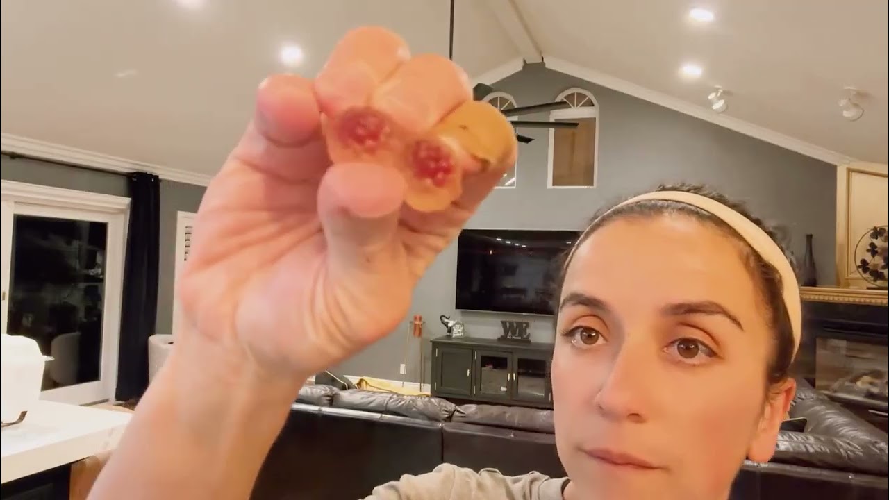 Part of my wind-down routine lately 🍓 These melatonin-free sleep gummies are a simple, gentle