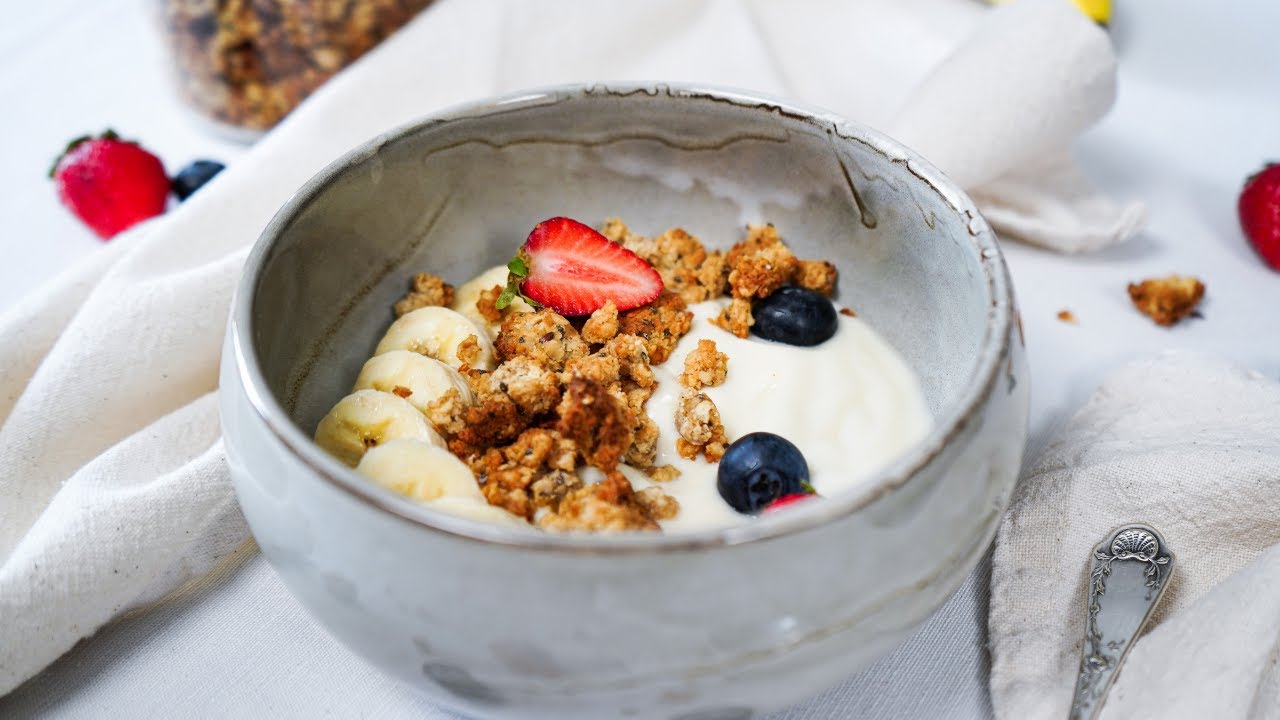 Granola Zero Waste | realizzata con Okara di mandorle | croccante e perfetta per la colazione