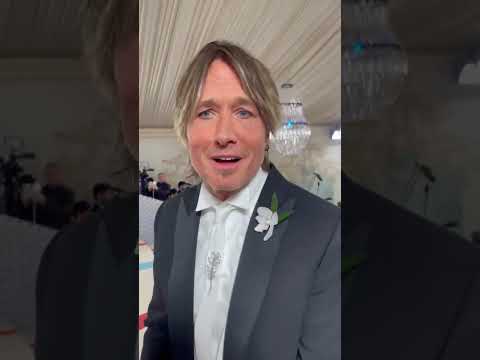 Keith Urban Describes Nicole Kidmans Metgala2023 Look In One Word