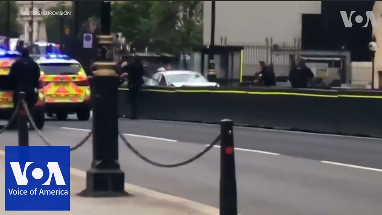 Police arrest male driver following car crash near UK parliament - YouTube