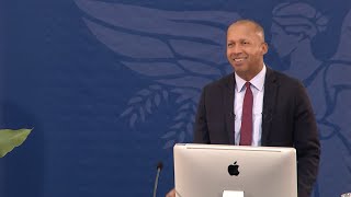 Bryan Stevenson: "Just Mercy: a story of justice and redemption"