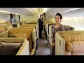 Singapore Airlines Boeing 777 Business Class from Singapore to Phuket (AMAZING crew!)