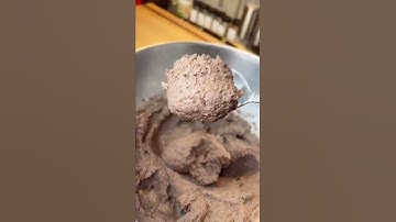HOW TO MAKE OREO TRUFFLES PART 1!! #shorts #desserts #tiktok #food #oreo #truffles #howto #part1