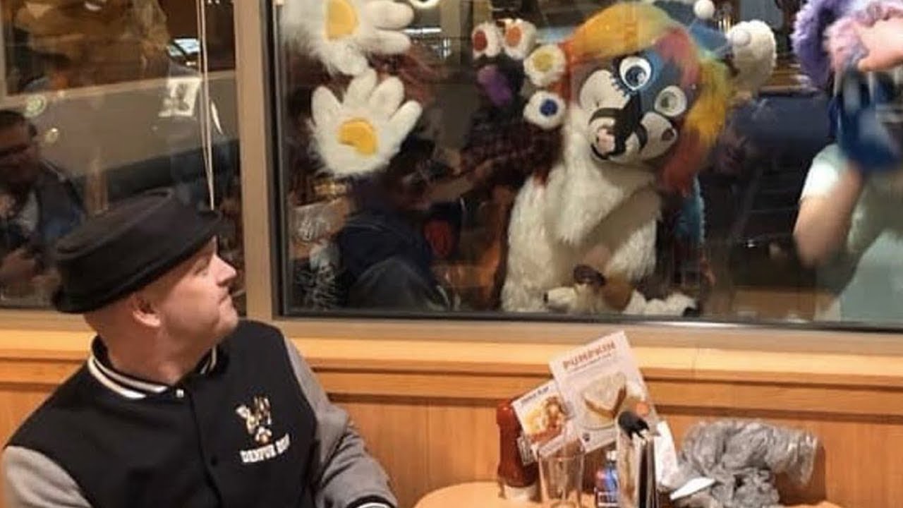 FURRY CRINGE 7 ft. Scrubby, Dark Dom FURRY CRINGE 7 ft. Scrubby, Dark Dom