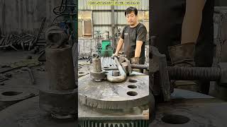High-Strength Steel Cold Bending Eye Bolt Manufacturing.