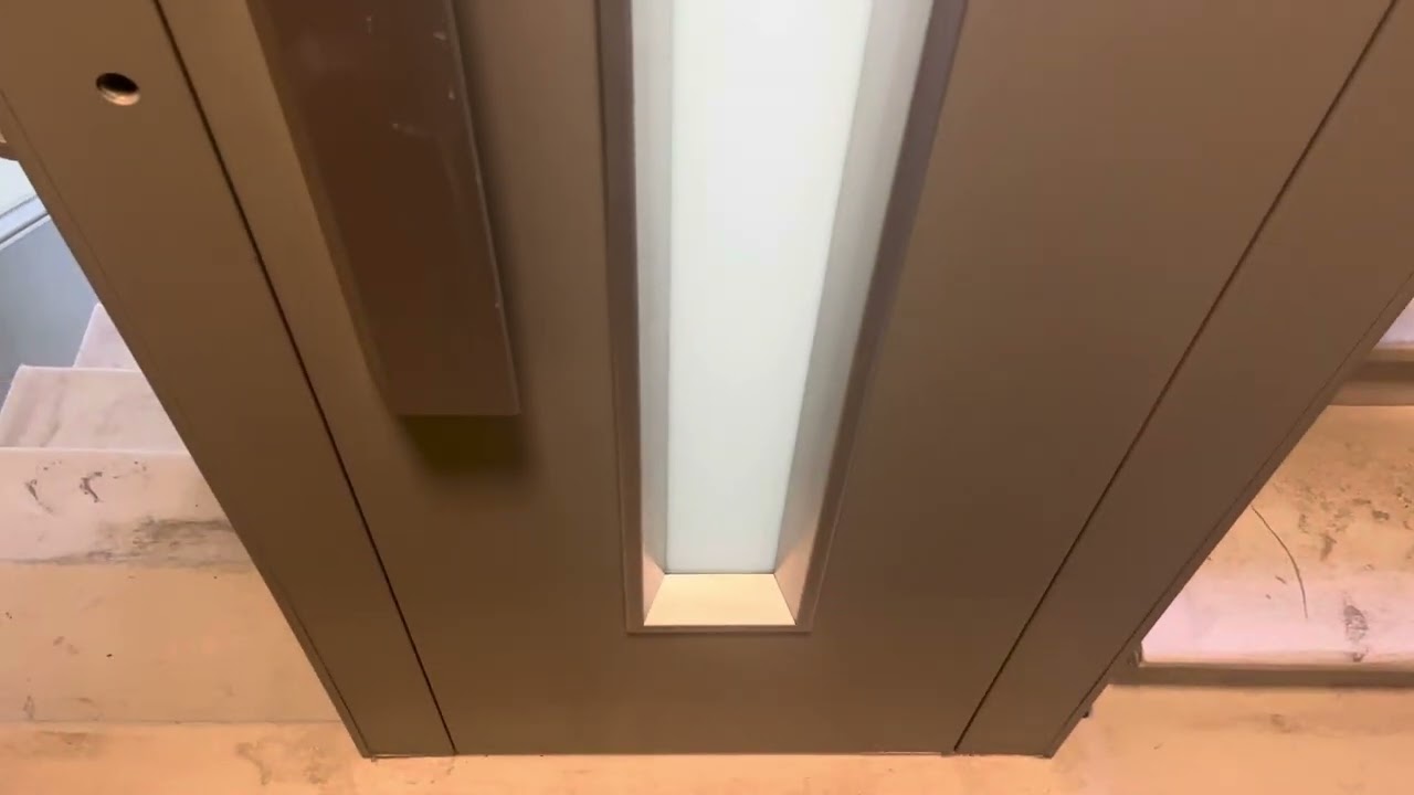 Magnifique As ascenseur situé à la Rue Beau-Séjour 27 à Lausanne en Suisse