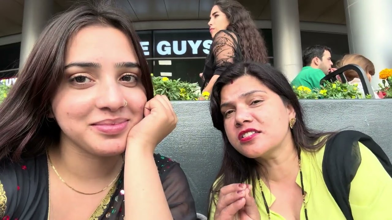 Dubai Burj Khalifa Indian culture Simran Yadav 😍 hibi