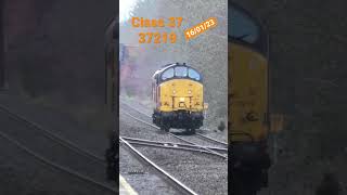Class 37 37219 running towards warwick train station looking amazing #trains #class37