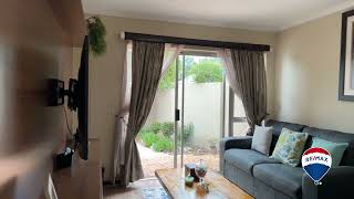 Immaculate simplex cluster 25 Elm Place R 1 500 000