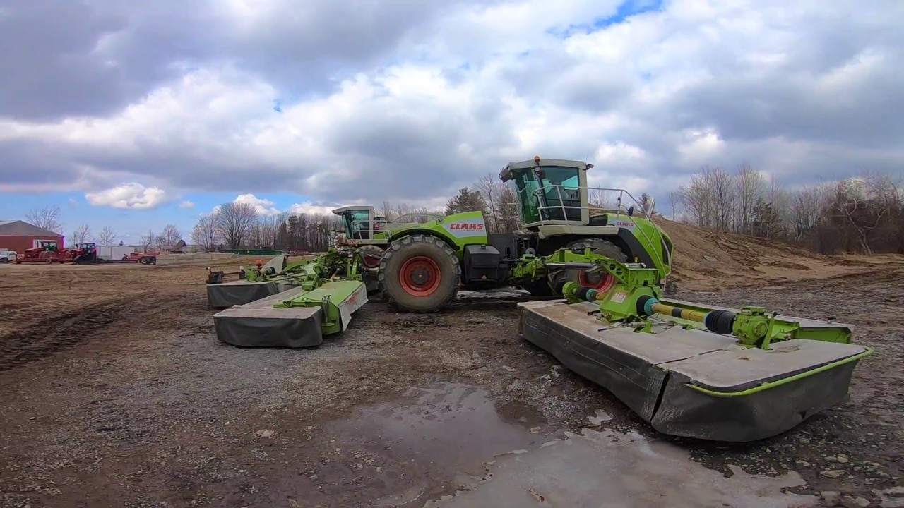 Checking out a Claas Cougar 1400 Self Propelled Mower Conditioner YouTube