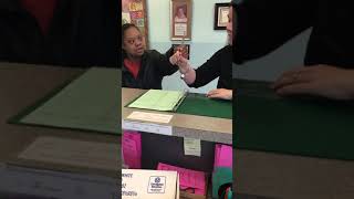 Hand under Hand Approach