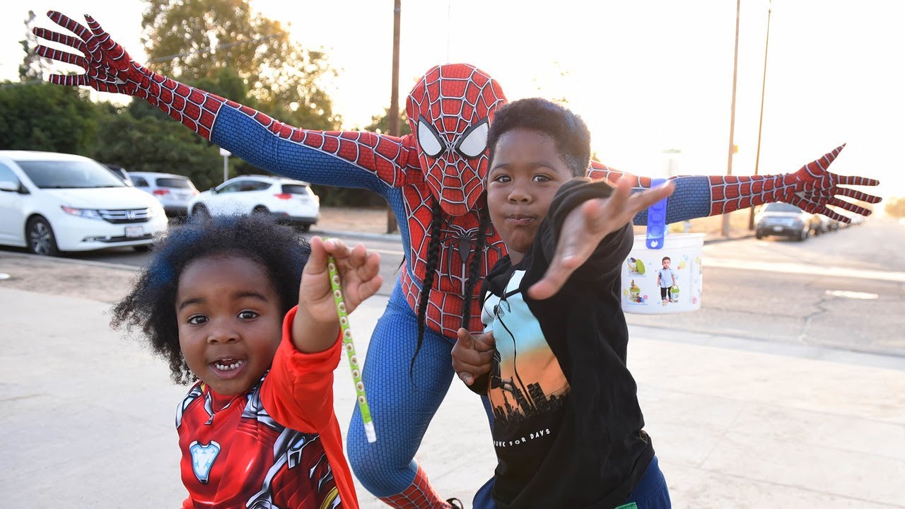 It's an early Halloween as Fresno Police Southwest hosts community at
