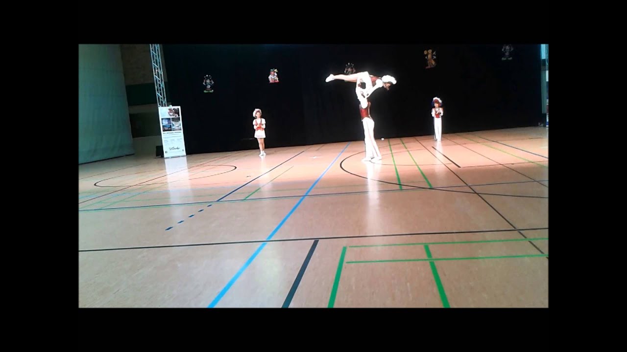 Tanzmariechen/Tanzpaar/Solotänzer/Tanzgarde des Querenburger Karnevalsvereins