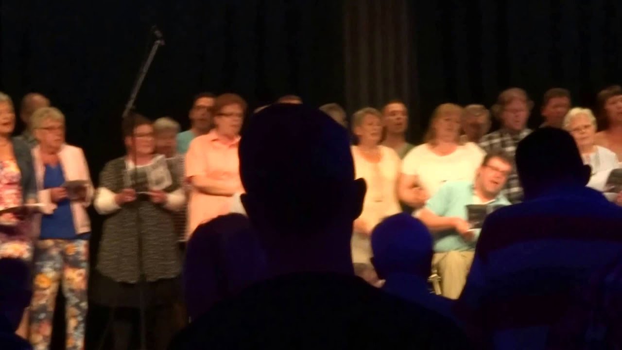 Kopie van B.Z.N Fandag Fans zingen voor de Band prachtige tekst op nummers van hun