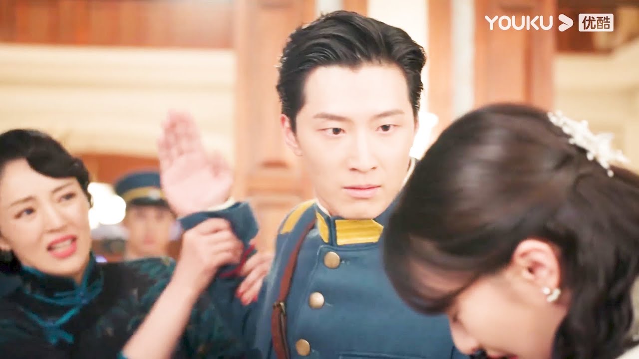 高甜💘灰姑娘消失不見了，霸道軍官查出是心機妹妹動了手腳，氣得當場就想扇她耳光！#LoveInFlamesOfWar