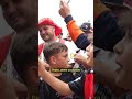 Este vídeo lo tiene TODO: los momentazos de Pedro Acosta con los aficionados en Jerez