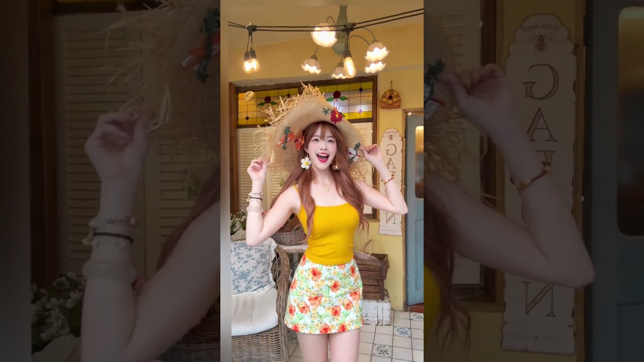 So white little yellow persimmon ˚ ✧ ˚ 🥞 ༘ ⋆ 