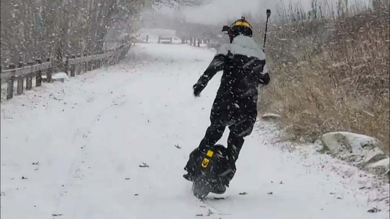 Electric Unicycle Crashes in Vancouver first Snow YouTube