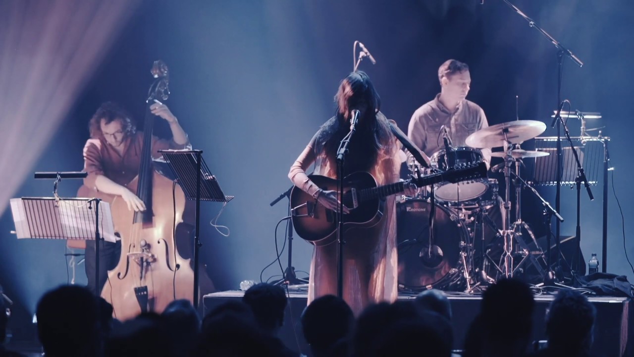 Circuit Des Yeux Black Fly Live At Le Guess Who Youtube