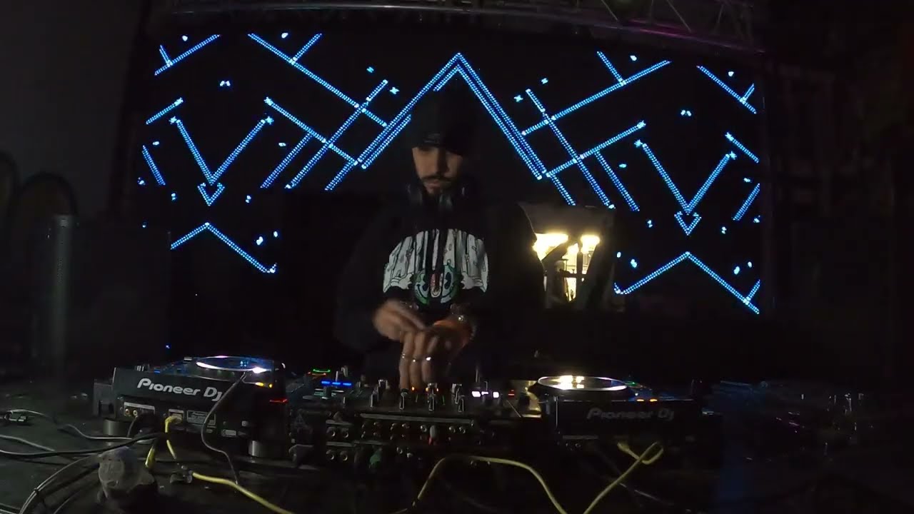 Looney at Irregardless 13 1/9/26 Spice Rack Krew Recordings Visuals by Vision Reactor