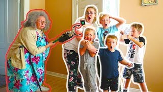 Escape Granny's Creepy Old House! Trying To Get Home! screenshot 5