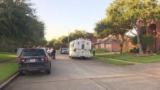Wife killed, husband wounded after reports of gunfire in Pasadena neighborhood