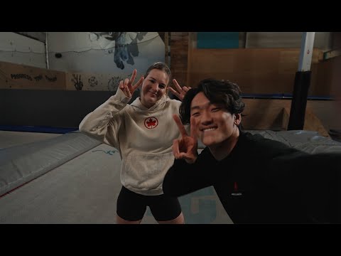 Air Canada : Guides de voyage - édition Équipe Canada - Cassie Sharpe à Vancouver