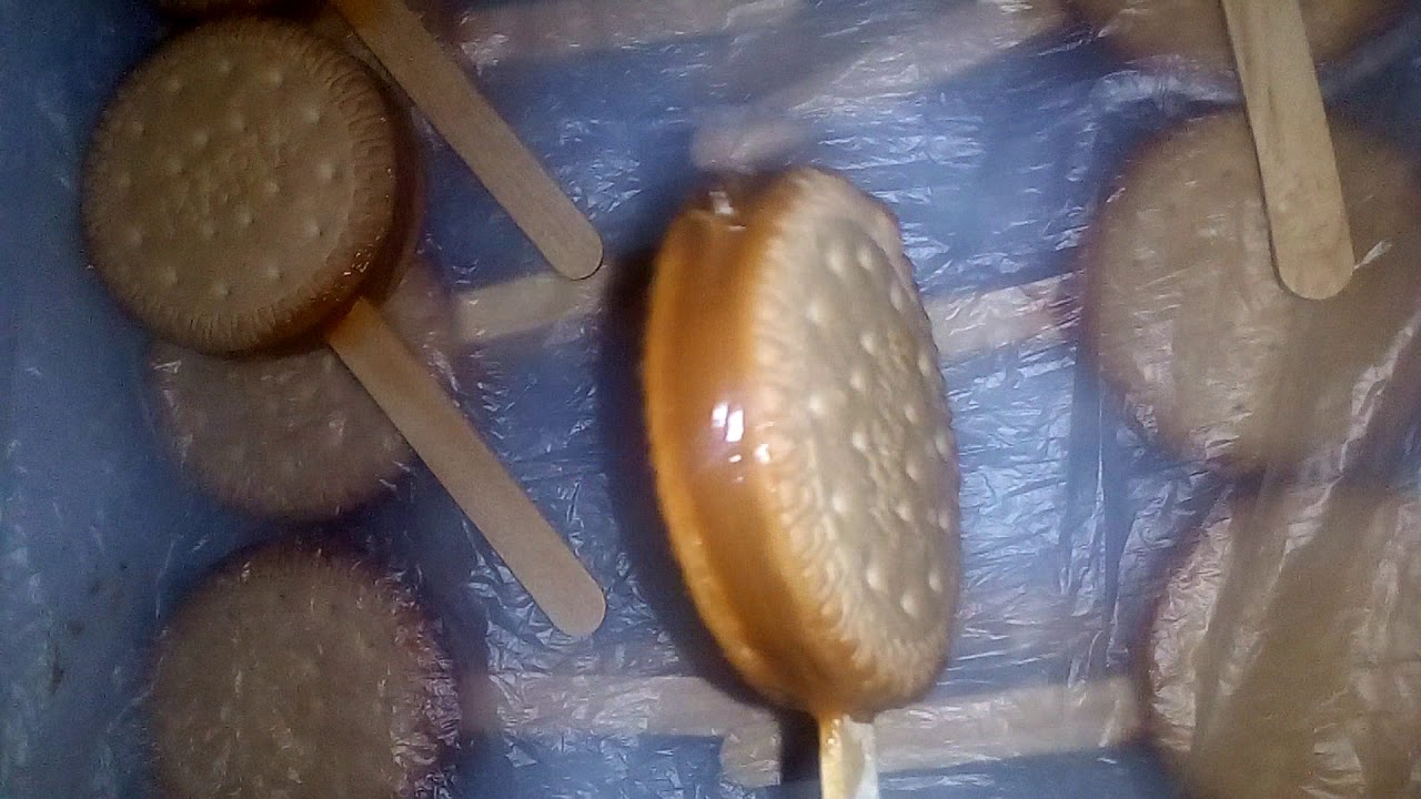 Como fazer um pirulito de bolacha(1)