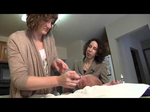 Video Sponge Bath 5 Day Old Newborn