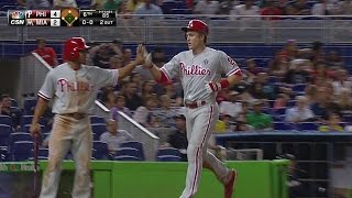 PHI@MIA: Brown's two-run single gives Phils the lead