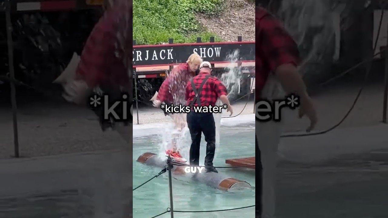 Безумная битва на бревне в воде 😱 