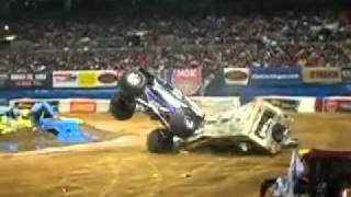 Greatest monster truck Recovery Ever screenshot 5