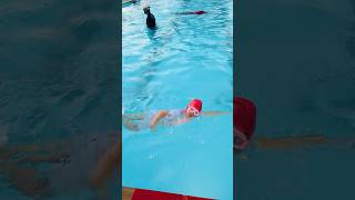 Side breathing in swimming. #swimmingforbeginners #breathingtechniques #swimmingtips #swimmingpool
